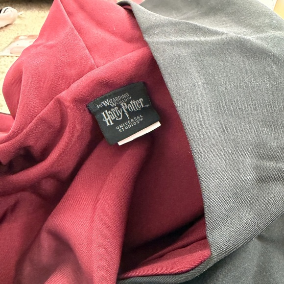 Authentic Universal studio Gryffindor Wizard Robe - Picture 4 of 7